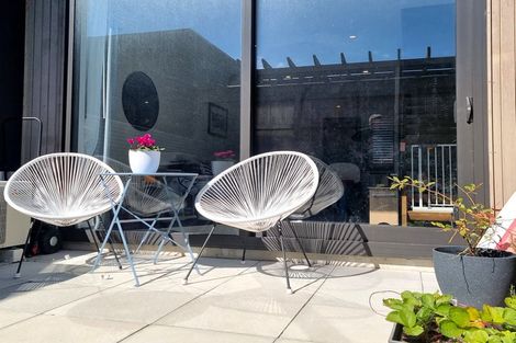 Photo of property in 9/20 Trent Street, Island Bay, Wellington, 6023