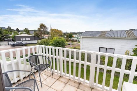 Photo of property in 106 Everitt Crescent, Whangamata, 3620