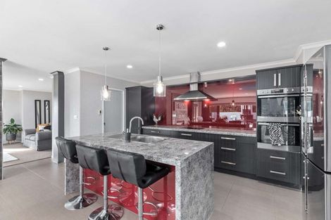 Photo of property in 8 Millbrook Drive, Waiuku, 2683