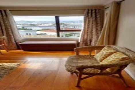 Photo of property in 204 Sutherland Road, Lyall Bay, Wellington, 6022