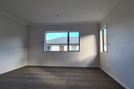 Photo of property in 14 Gifford Grove, Churton Park, Wellington, 6037