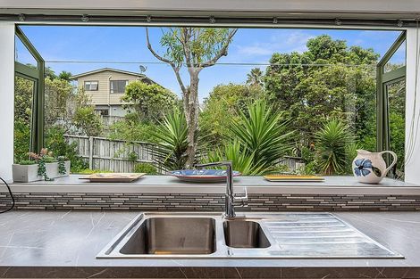 Photo of property in 8 Inca Place, Snells Beach, 0920