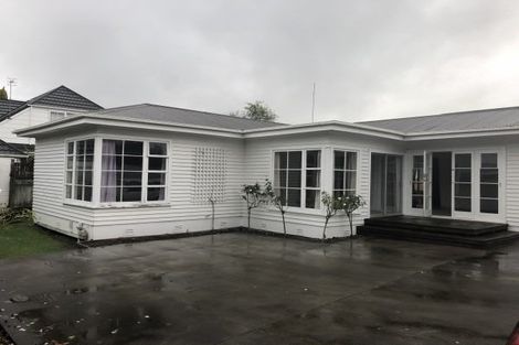 Photo of property in 15a Limbrick Street, Terrace End, Palmerston North, 4410