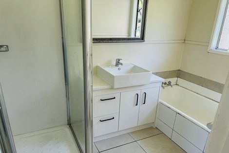 Photo of property in 2/13 Erica Road, Sunnynook, Auckland, 0620