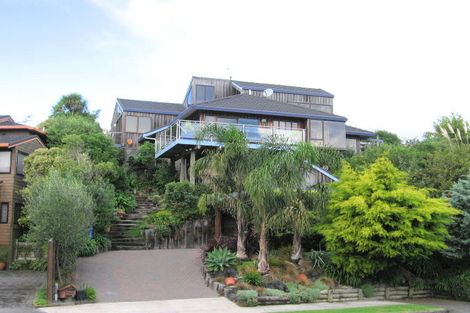 Photo of property in 15 Musick Point Road, Bucklands Beach, Auckland, 2012
