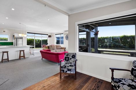 Photo of property in 5674 Mountain Road, Normanby, Hawera, 4673