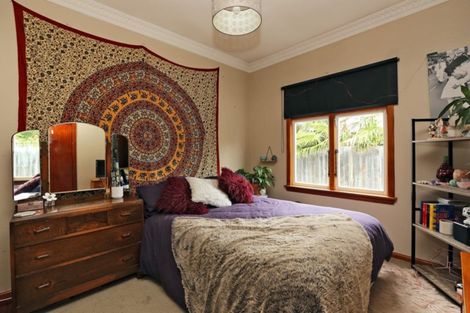 Photo of property in 100 Barden Street, Mayfair, Hastings, 4122