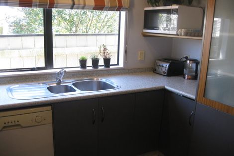 Photo of property in 2/38 Porutu Street, Fairfield, Lower Hutt, 5011