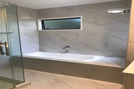 Photo of property in 7 Stitchbird Close, Murrays Bay, Auckland, 0630