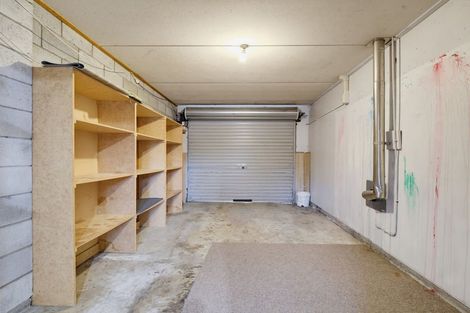 Photo of property in 1 Dunk Place, Milson, Palmerston North, 4414
