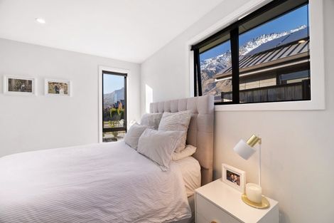 Photo of property in 19 Shepherd Road, Jacks Point, Queenstown, 9371