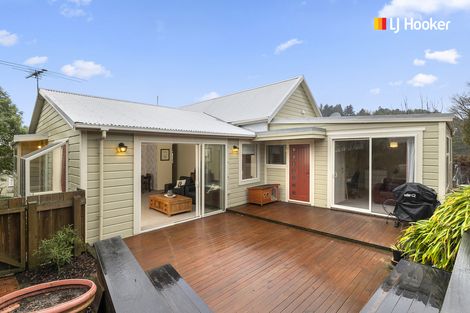 Photo of property in 11 Glenross Street, Glenross, Dunedin, 9011