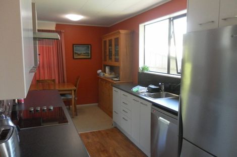 Photo of property in 17d Thames Street, Welbourn, New Plymouth, 4310
