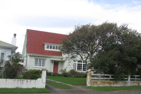 Photo of property in 14 Cambridge Street, Tawa, Wellington, 5028
