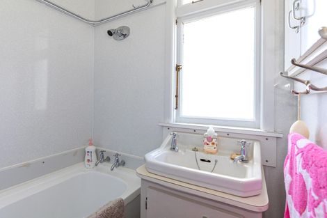 Photo of property in 28 Taylor Street, Geraldine, 7930