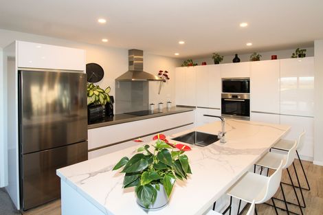 Photo of property in 28 Feist Street, Carterton, 5713