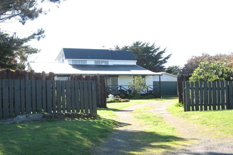 Photo of property in 27 Te Kiri Street, Himatangi Beach, Foxton, 4891