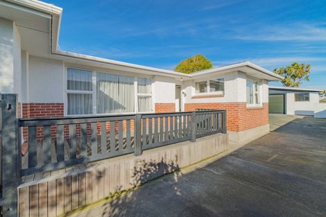 Photo of property in 25 Lake Terrace Road, Burwood, Christchurch, 8061
