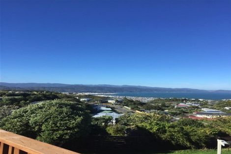 Photo of property in 29 Oakleigh Street, Maungaraki, Lower Hutt, 5010