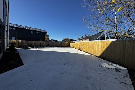 Photo of property in 2/6 Gilberthorpes Road, Islington, Christchurch, 8042