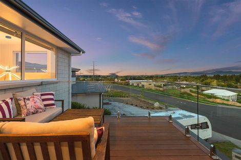 Photo of property in 39 Great Road West, Matipo Heights, Rotorua, 3015