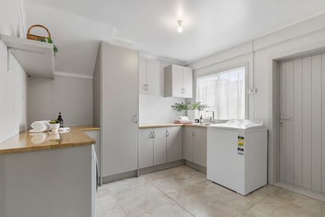 Photo of property in 11 Bacot Place, Howick, Auckland, 2014