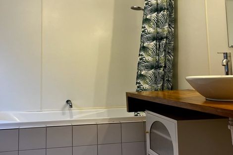 Photo of property in 203 Melbourne Road, Island Bay, Wellington, 6023