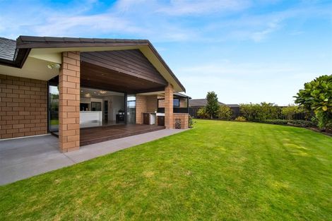 Photo of property in 15 Wentworth Lane, Waiwhakaiho, New Plymouth, 4312
