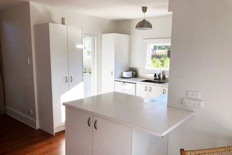 Photo of property in 11 Woodville Street, Edgeware, Christchurch, 8013