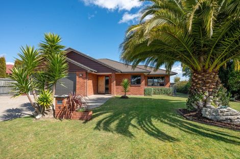 Photo of property in 15 Frame Place, Owhata, Rotorua, 3010