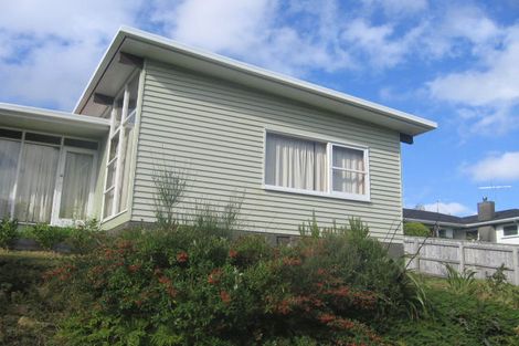 Photo of property in 9 Pekanga Road, Normandale, Lower Hutt, 5010