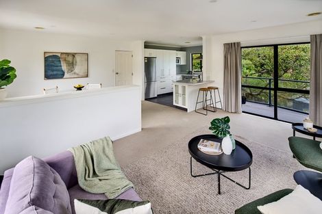 Photo of property in 22 Domanski Crescent, Owhiro Bay, Wellington, 6023