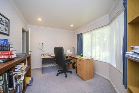 Photo of property in 97 Summerhill Drive, Fitzherbert, Palmerston North, 4410
