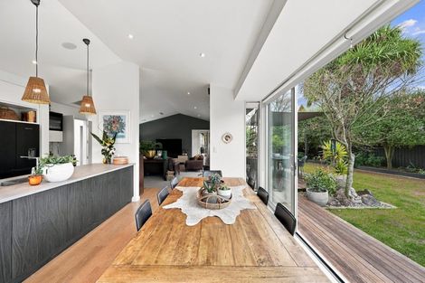 Photo of property in 9 Hadlow Place, Burnside, Christchurch, 8041