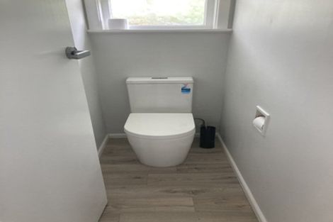 Photo of property in 17 Heather Grove, Fairfield, Lower Hutt, 5011