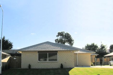 Photo of property in 41 Gandalf Crescent, Paraparaumu, 5032