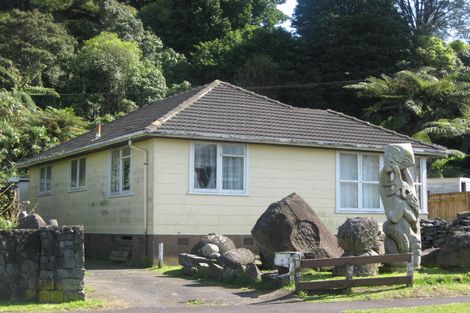 Photo of property in 42 Glenpark Avenue, Frankleigh Park, New Plymouth, 4310