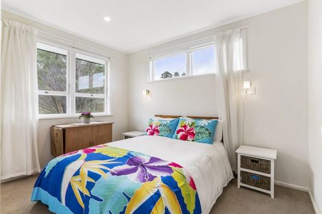 Photo of property in 32 Windy Ridge Road, Glenfield, Auckland, 0629