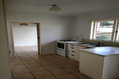 Photo of property in 23 Edgeworth Road, Glenfield, Auckland, 0629