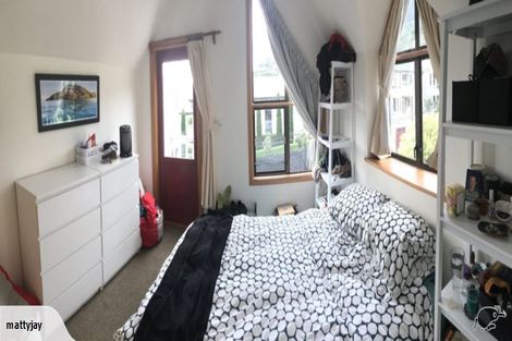 Photo of property in 2/5 Scarborough Terrace, Mount Victoria, Wellington, 6011