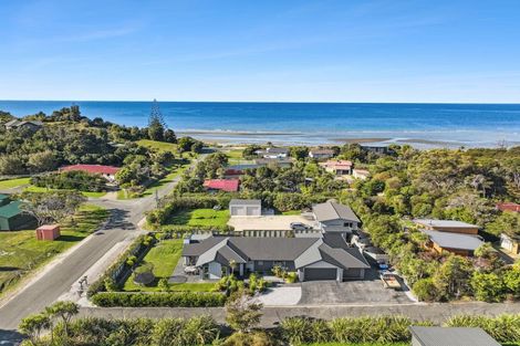 Photo of property in 56 Parapara Beach Road, Parapara, Takaka, 7182