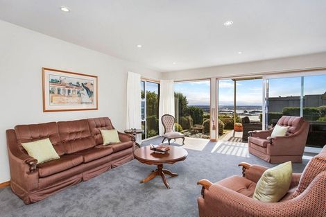 Photo of property in 12 Luxton Place, Mount Pleasant, Christchurch, 8081