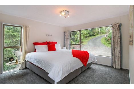 Photo of property in 74 Roberts Road, Glenfield, Auckland, 0629