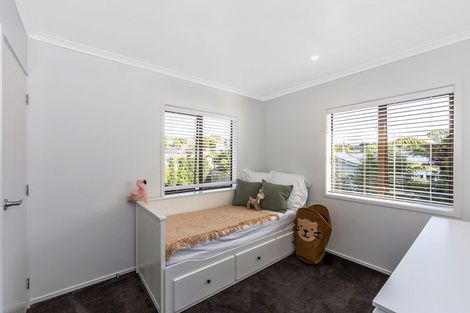 Photo of property in 3 Otanerua Road, Hatfields Beach, Orewa, 0931