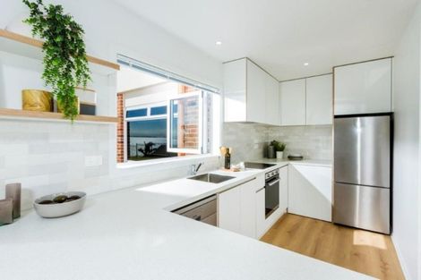 Photo of property in 1/241 Hurstmere Road, Takapuna, Auckland, 0622