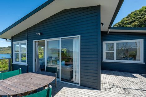 Photo of property in 81 Spencer Road, Lake Tarawera, Rotorua, 3076