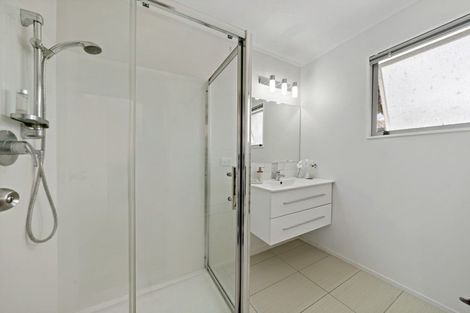 Photo of property in 1/539 Pakuranga Road, Howick, Auckland, 2010