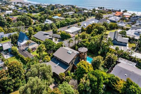 Photo of property in 7-9 Mace Terrace, Oakura, 4314