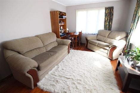 Photo of property in 4 Moeraki Road, Maoribank, Upper Hutt, 5018