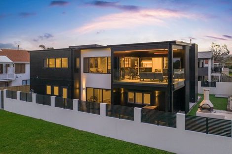 Photo of property in 204 Bond Street, Whangamata, 3620